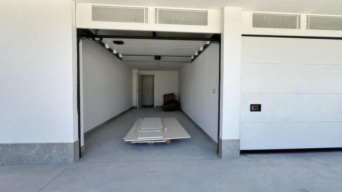 Realizza Casa - Garage nuovo Montesilvano001